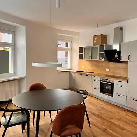 Bg Living & Hosting - Alte Apotheke - 2 Schlafzimmer & Fahrradkeller Appartement Ürzig